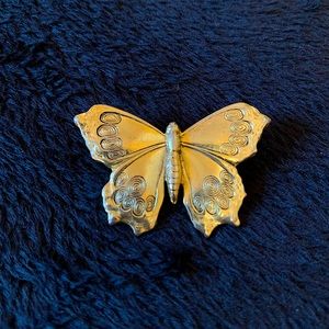 Butterfly pin✨🦋